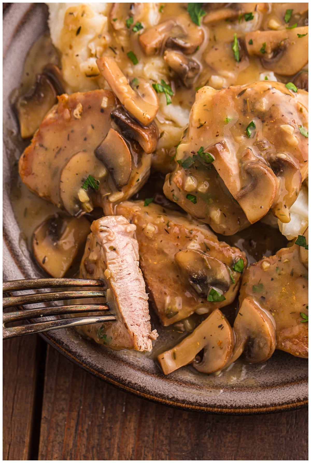 Pork Medallions with Mushroom Gravy Exclusive
