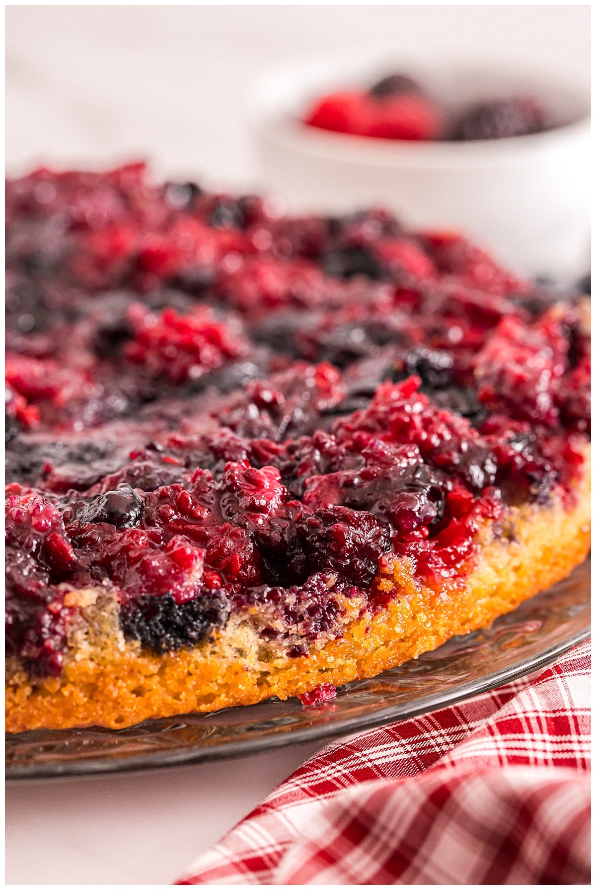 Berry Upside Down Cake Exclusive