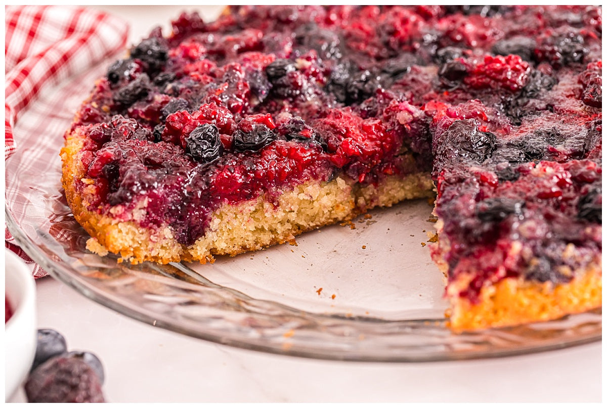 Berry Upside Down Cake Exclusive