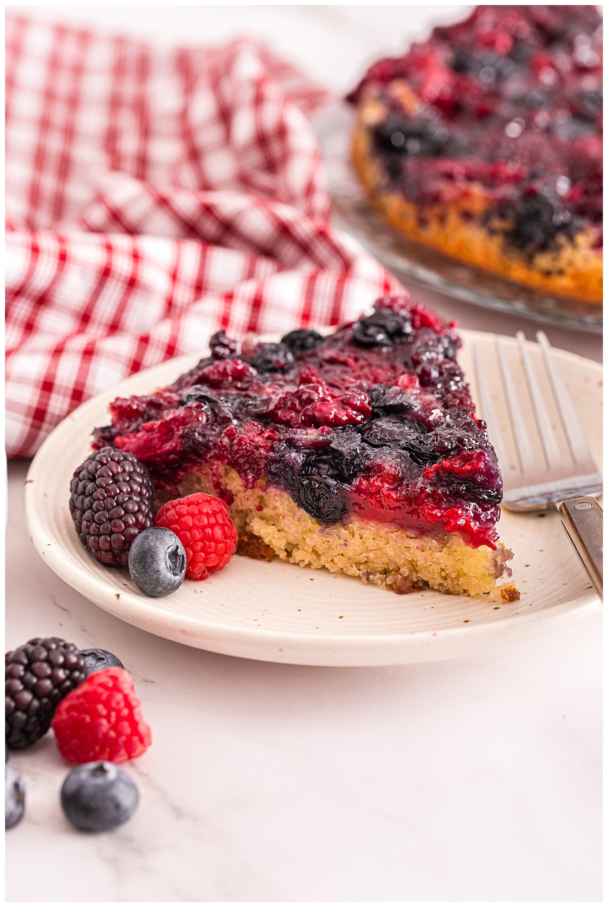 Berry Upside Down Cake Exclusive