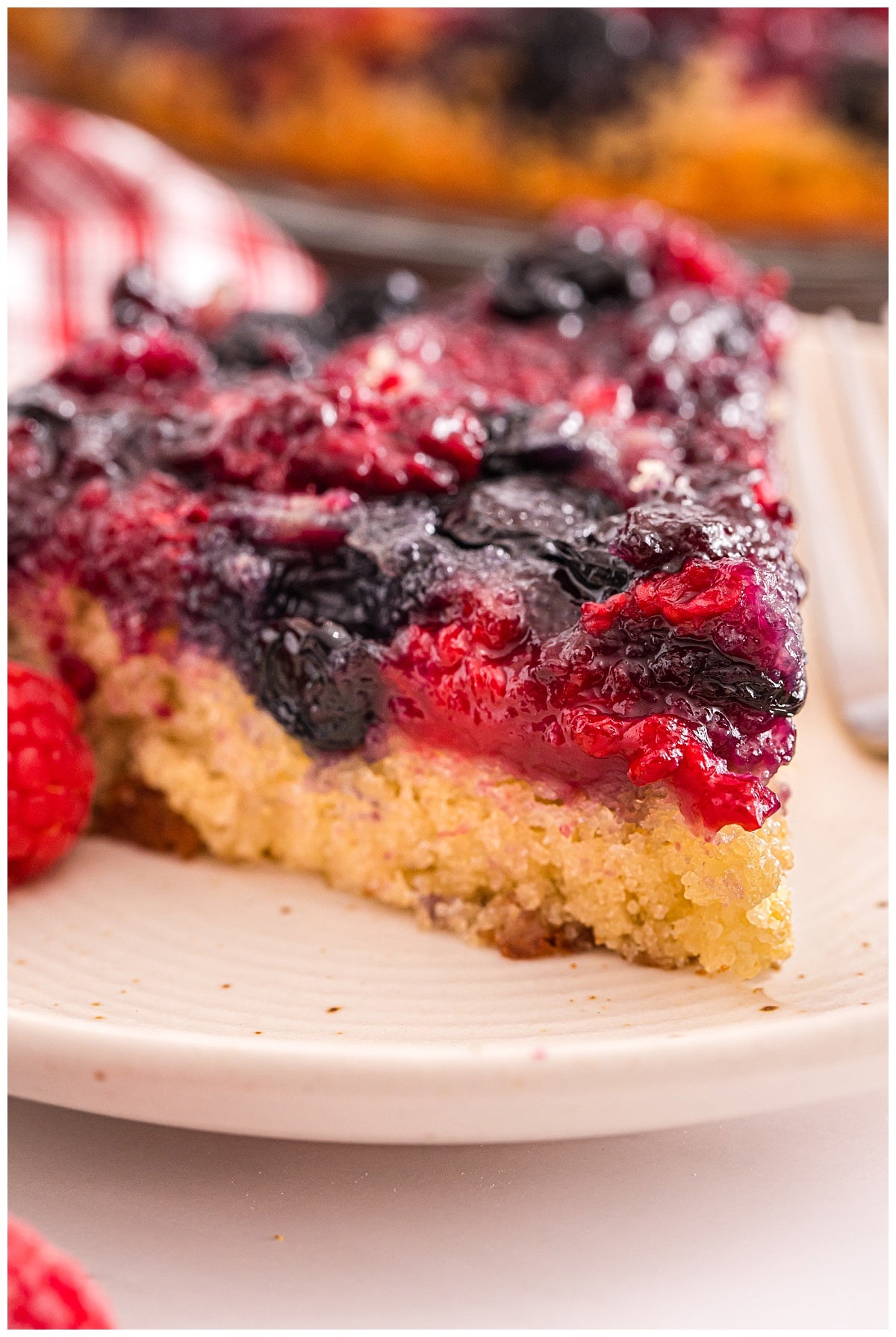 Berry Upside Down Cake Exclusive